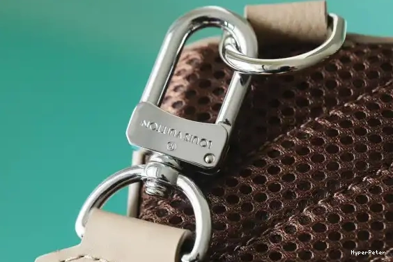 LOUIS VUITTON Pilot Slingbag 0613